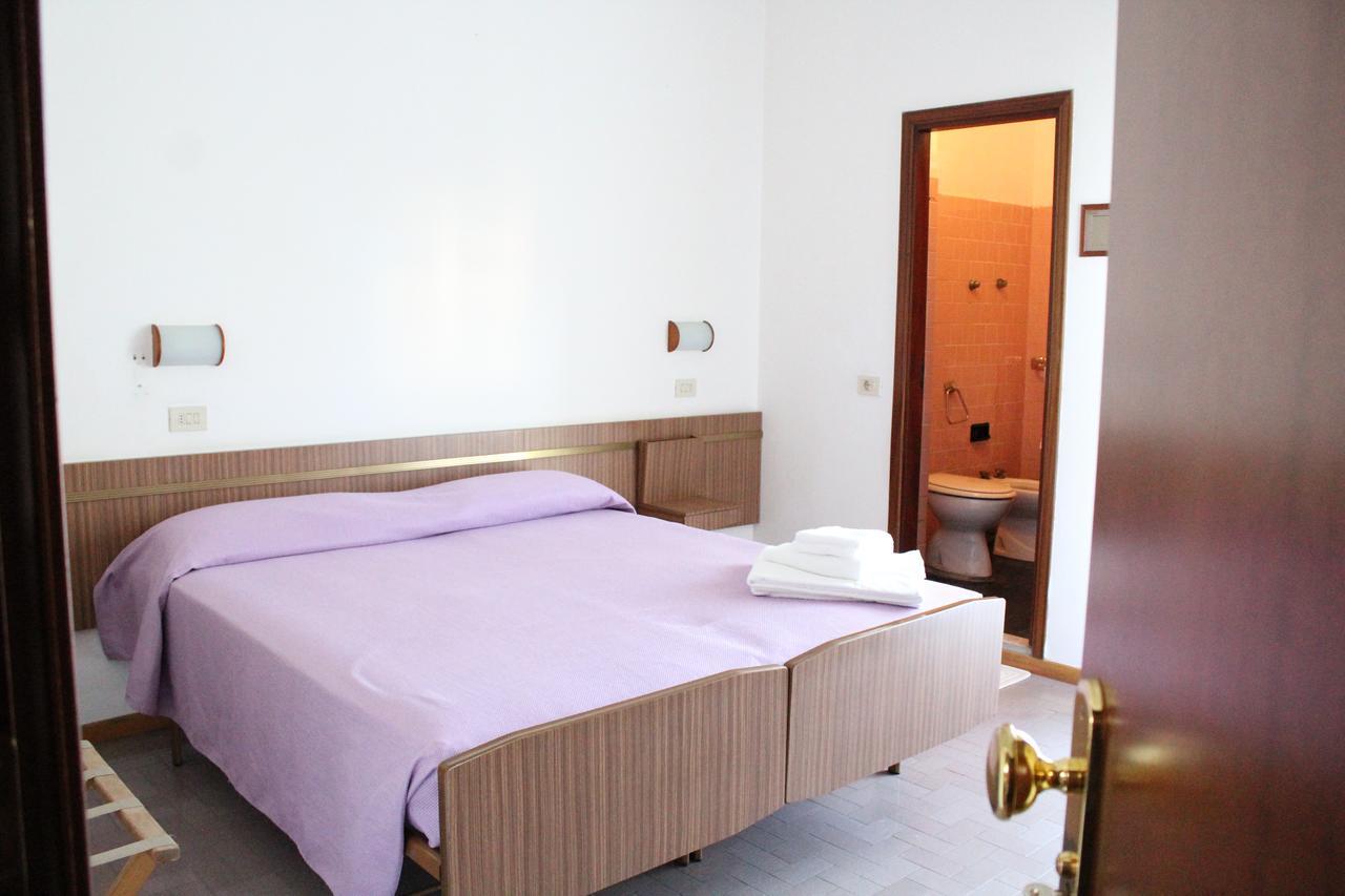 Hotel Sara*** Cesenatico Εξωτερικό φωτογραφία