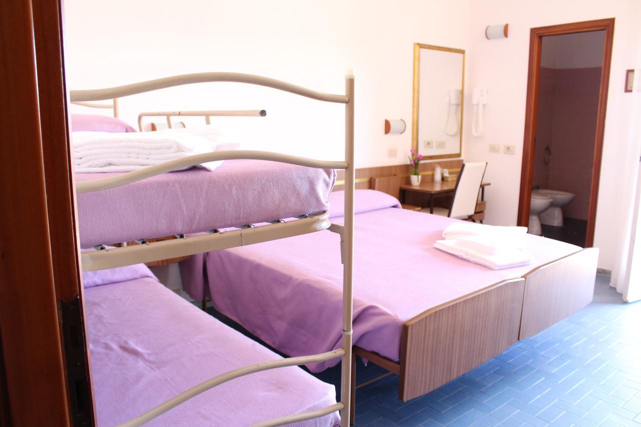 Hotel Sara*** Cesenatico Εξωτερικό φωτογραφία