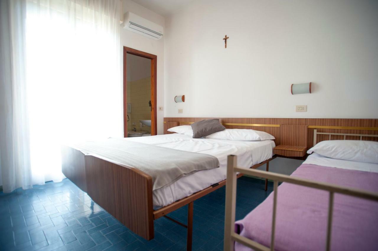 Hotel Sara*** Cesenatico Εξωτερικό φωτογραφία