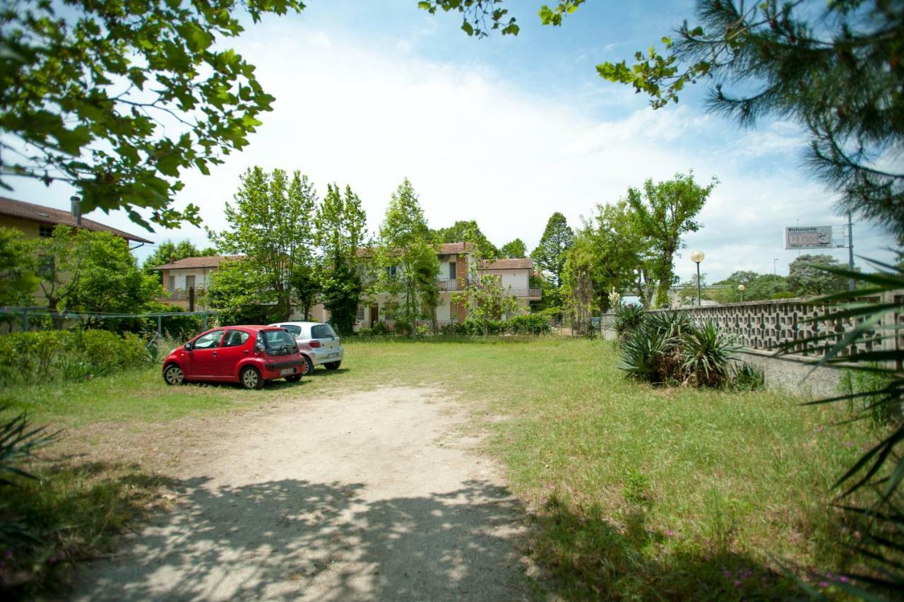 Hotel Sara*** Cesenatico Εξωτερικό φωτογραφία
